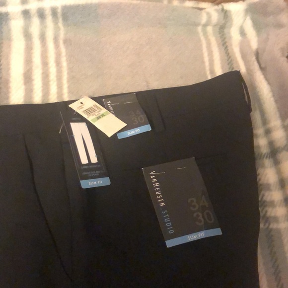 Men’s NWT VanHeusen black dress pants, size 34/30 slim fit - Picture 2 of 5